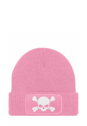 Rosa gestrickte Mütze mit umgeschlagenem Bund, der ein weißes Totenkopf- und Kreuzbonesmotiv auf einem rosa Patch zeigt. Weiche Textur mit geripptem Design.