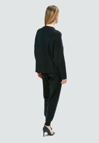 INFLUENCER Maglione - black