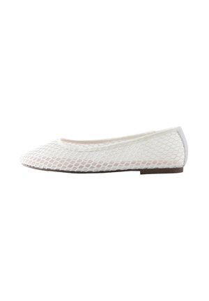 Next, Balerini - white