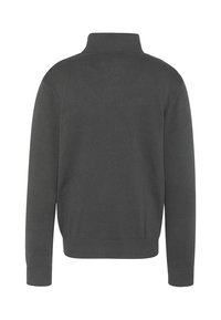Ciemnoszary sweter z wysokim kołnierzem. Posiada prążkowane mankiety i dół. Gładka tekstura i luźny krój, odpowiedni do codziennego noszenia.