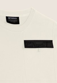 Freddy REGULAR FIT - Camiseta estampada - off white