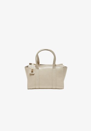 Sac à main en cuir beige avec deux poignées, forme rectangulaire structurée et petit détail de fermeture dorée sur la lanière avant.