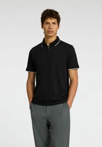 Unselected, black