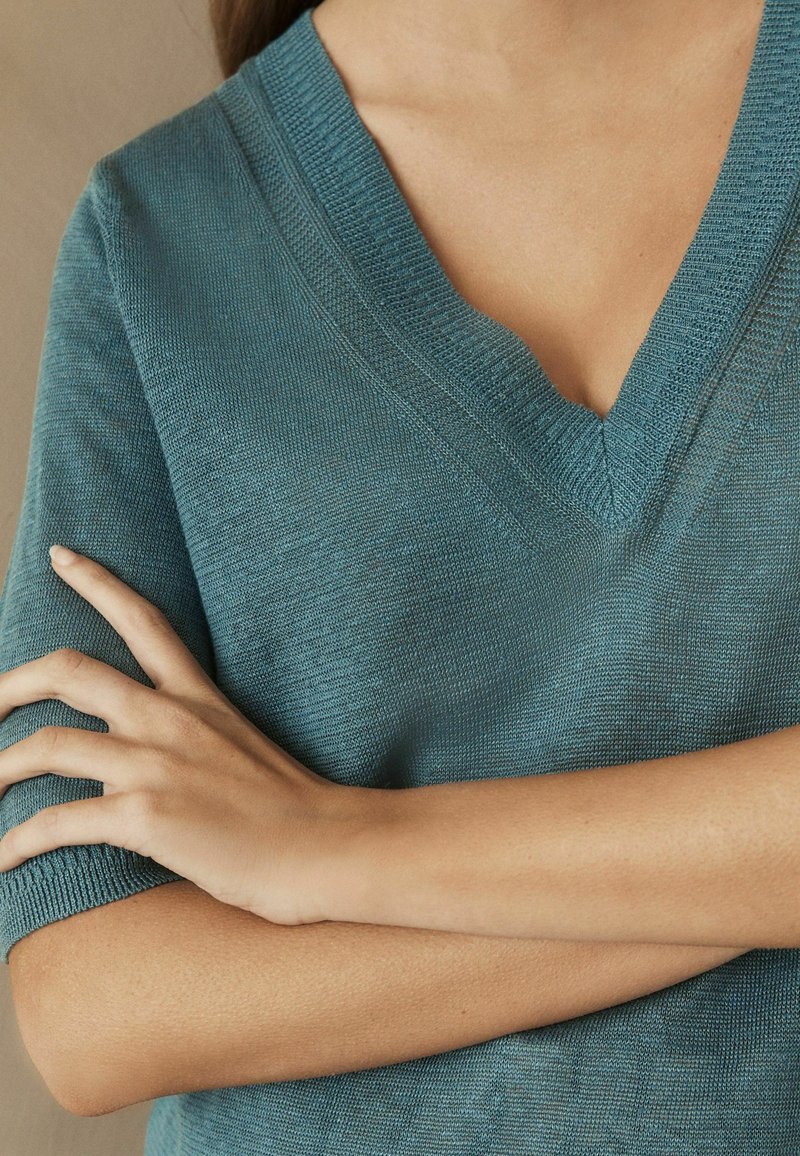 Next V-NECK - REGULAR FIT - Základné tričko - teal blue