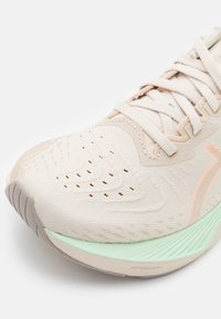 ASICS NOVABLAST 4 - Chaussures de running sur route - oatmeal/moonrock