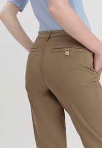 hessnatur REGULAR - Chino - camel