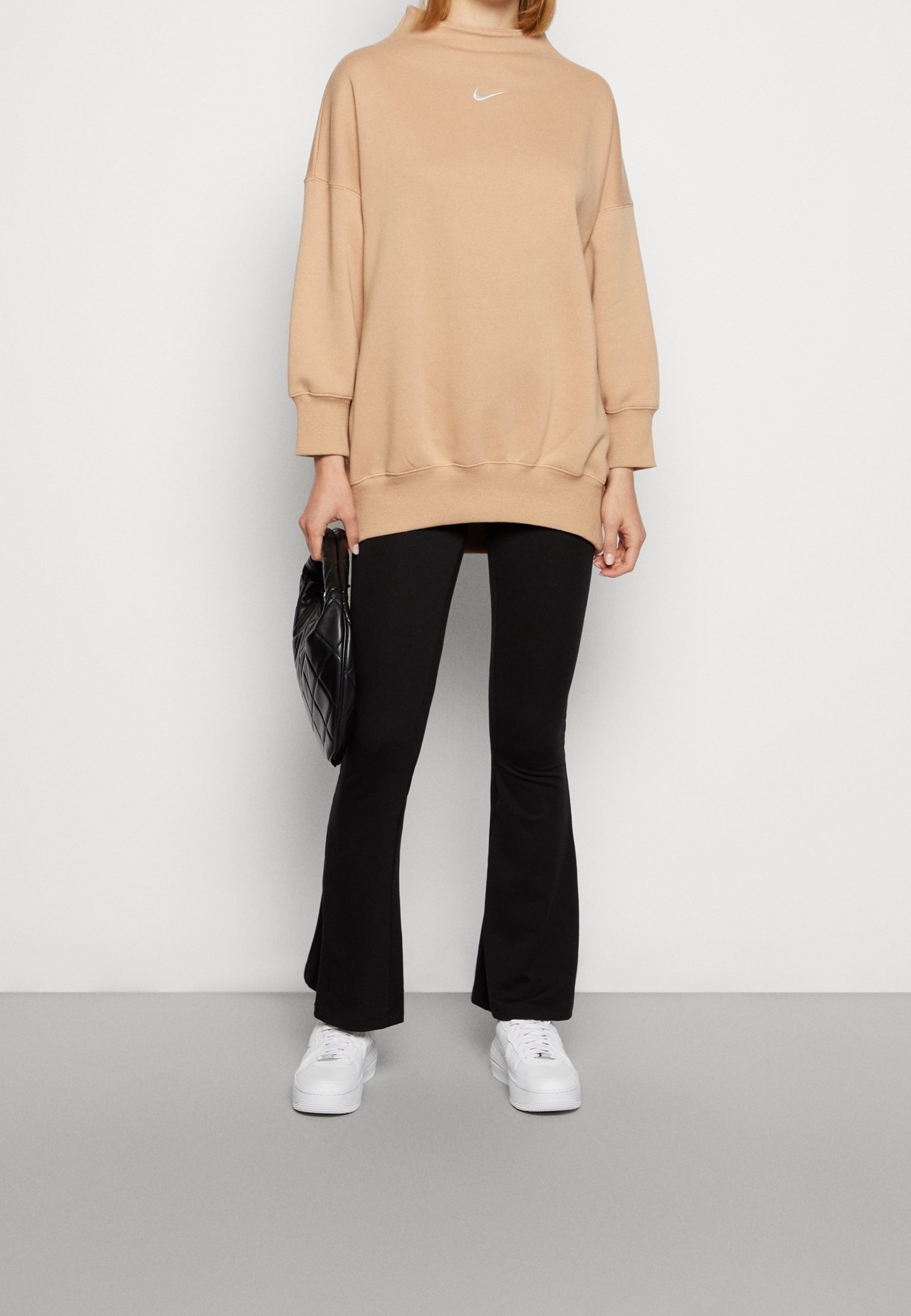 nike oversized sweatshirt beige
