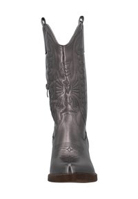 Botas de vaquero de color gris metálico con costuras decorativas, punta afilada, cremalleras laterales y tiradores en la parte superior para ponerse con facilidad.