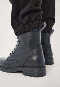 Tamaris Stivaletti stringati - black leather