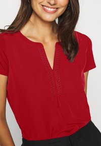 comma Blouse - red