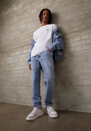 Calvin Klein Jeans ESSENTIAL SLIM TEE - T-shirt basique - bright white