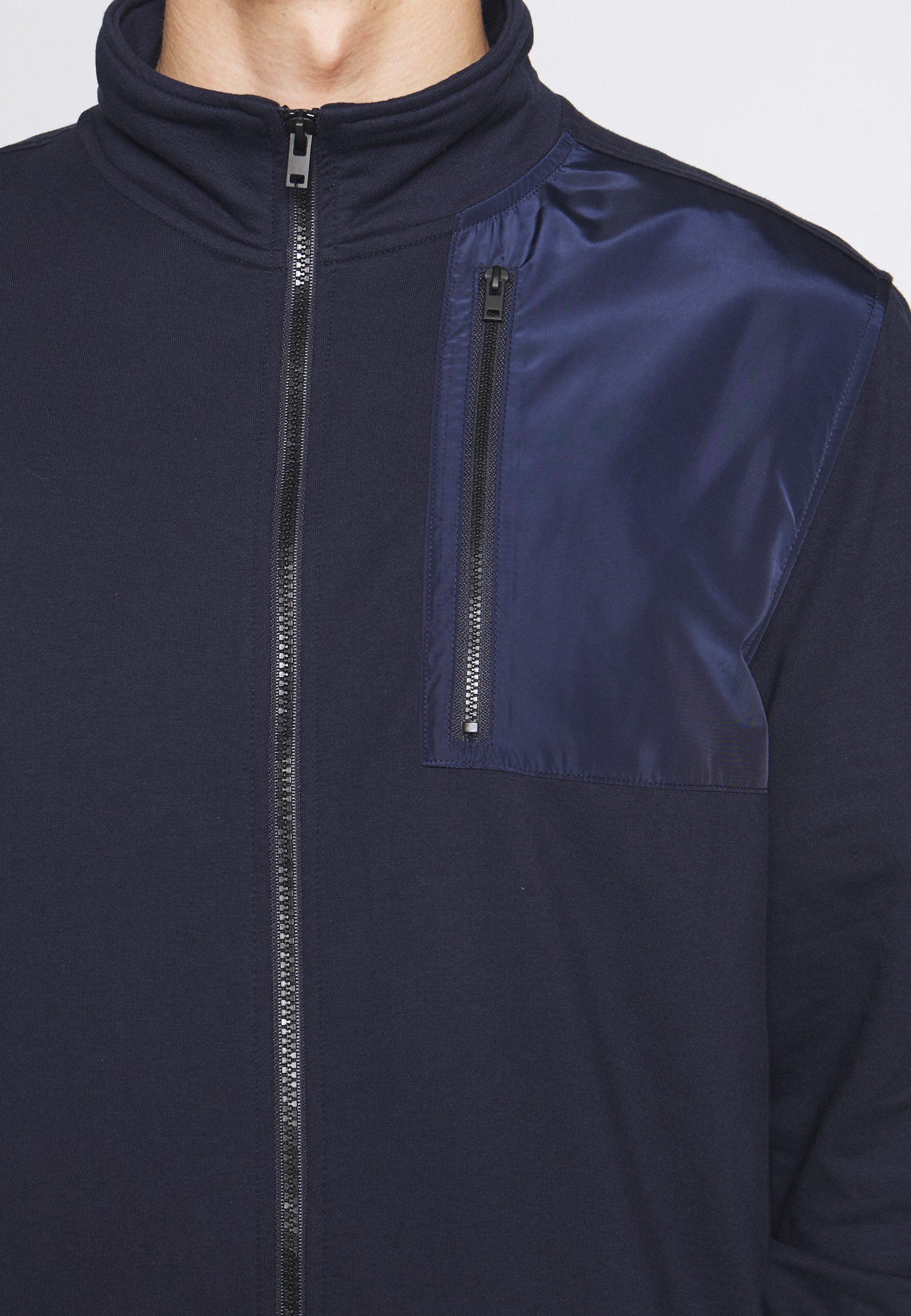 Herren V CHEST POCKET MIXED MEDIA - Sweatjacke Herren V CHEST POCKET MIXED MEDIA - Sweatjacke
