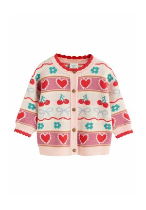 Helles rosa Strickjacke mit rotem gewelltem Kragen. Verziert mit Kirsch-, Herz- und Blumenmustern in Rot, Grün und Blau. Holzknöpfe vorne.