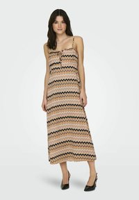 ONLY GEMUSTERTES TRÄGER - Vestido informal - inca gold