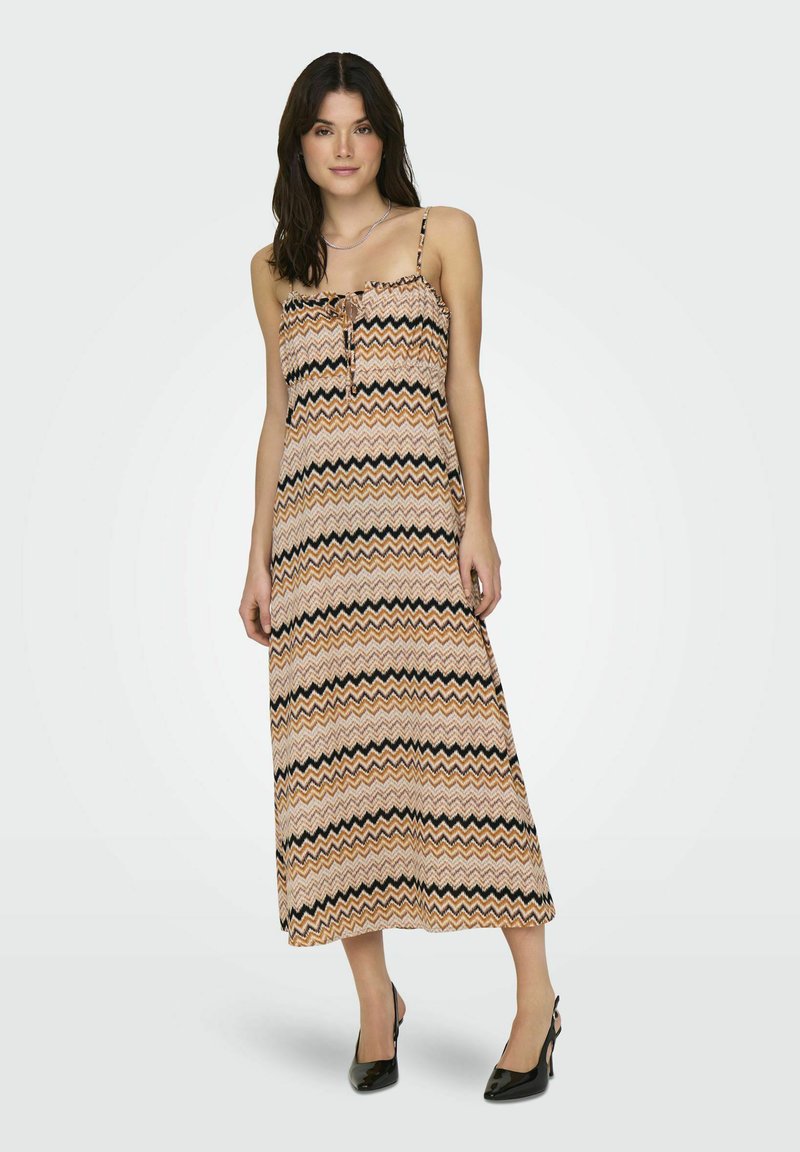 ONLY GEMUSTERTES TRÄGER - Vestido informal - inca gold