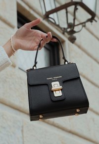 Isabel Bernard Handtasche - schwarz