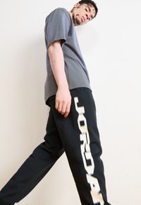 Jordan Trainingsbroek - black/iron grey