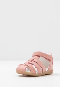 Kickers BIGFLO - Lauflernschuh - rose clair