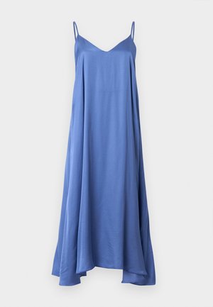 Blå ermeløs midikjole med tynne stropper, V-hals og en luftig, asymmetrisk nederkant.