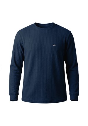 Navy blauwe, geribbelde trui met lange mouwen en een ronde hals met een klein lichtgrijs berenlogo op de linkerborst.