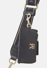 Tommy Hilfiger SATCHEL SET - Håndtasker - black