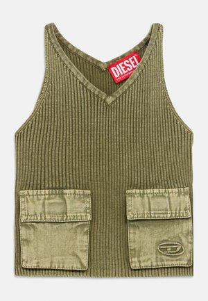 Olive green ribbed tank top with V-neck, featuring two front patch pockets and a red branded tag on the neckline.