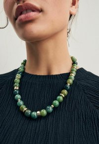 Next ROUND - Collar - green