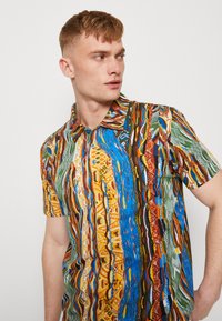 Carlo Colucci UNISEX - Polokošeľa - petrol/yellow/green/offwhite