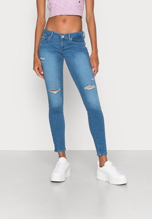 ONLCORAL SKINNY - Vaqueros pitillo - light blue denim