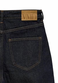 Miniatiūros vaizdas 6
