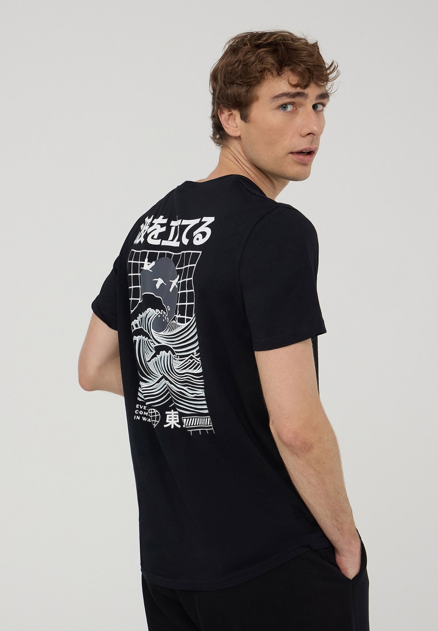 T-shirt Noir Unisex En Coton – Imprimé Humoristique Inspiré De Maccio Capatonda – Made In Italy