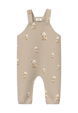 Beiger Baby-Overall mit Trägern, der ein sich wiederholendes Muster aus Teddybären und kleinen Sternen zeigt, sowie einem kleinen s.Oliver Markenetikett auf der Brust.