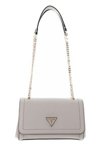 Borsa rettangolare grigia chiara con finitura testurizzata, dotata di un logo triangolare dorato e di una tracolla a catena, con dettagli neri.
