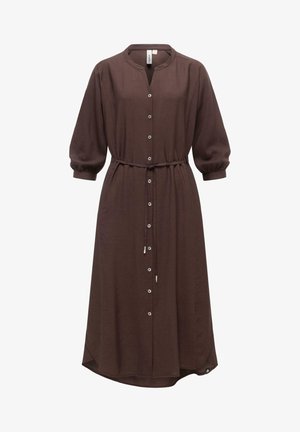 Brun midi-kjole med lange pufærmer, knaplukning foran, rund halsudskæring og justerbart bælte i taljen.