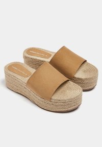 PULL&BEAR Mules à talons - brown