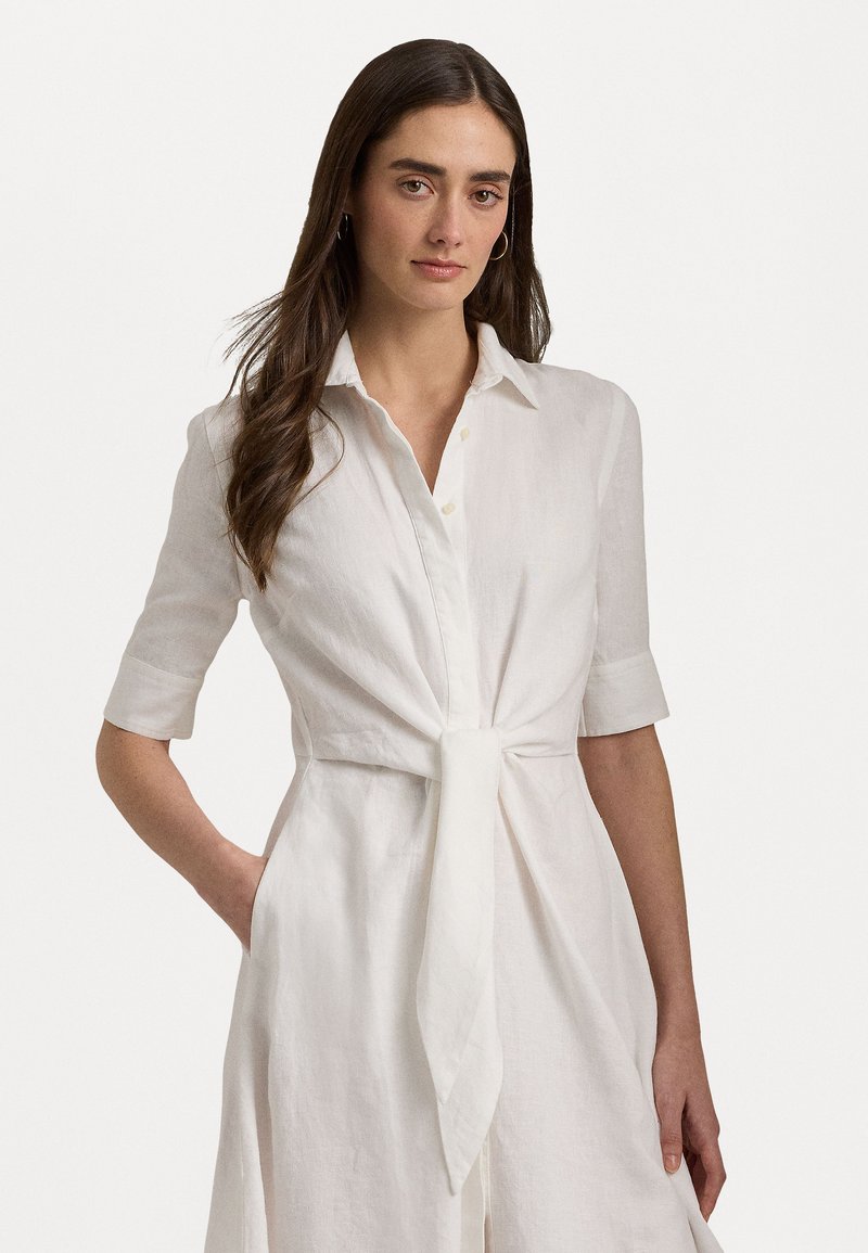 Lauren Ralph Lauren Petite - TIE FRONT LINEN SHIRTDRESS - Marškininė suknelė - white, Padidinti