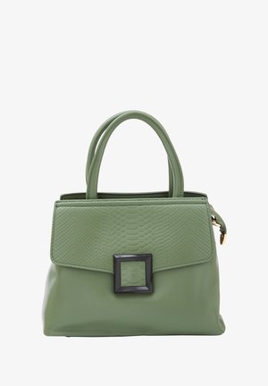 Sac à main vert avec rabat texturé, boucle carrée noire, deux poignées et fermoir de fermeture éclair doré sur le côté.