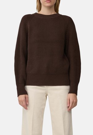 - Sweter