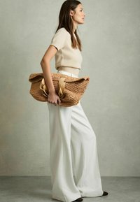 Reiss EMERYSON  - Shopping bag - tan