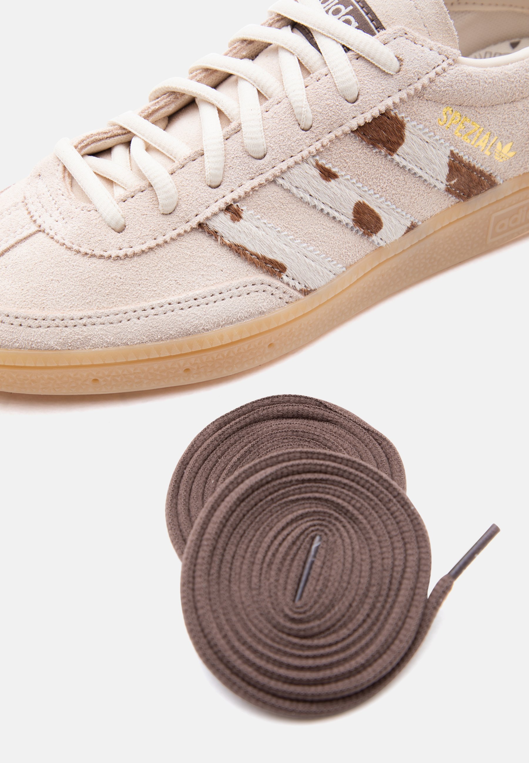 adidas Originals HANDBALL SPEZIAL - Trainers - white/earth strata adidas Originals HANDBALL SPEZIAL - Trainers - white/earth strata