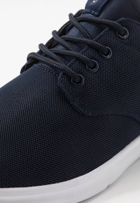 Pier One UNISEX - Sapatilhas - blue