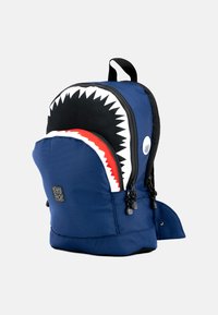 Pick Pack SHARK SHAPE M Backpack DARK BLUE/blue