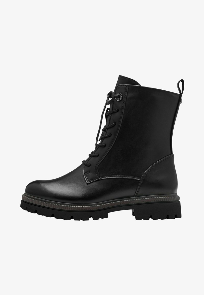Stivaletto alla caviglia in pelle nera con lacci, suola robusta e linguetta sul tallone, progettato per l'uso all'aperto e casual.