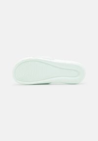 Nike Sportswear VICTORI ONE SLIDE - Mulas - barely green/dusty sage