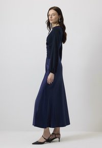 Touché Privé DRAPED - Blúzka - navy blue
