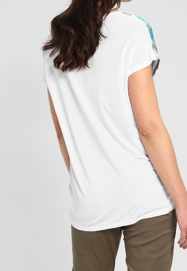 Sisley T-shirt 3FD4L11A2 Beige Regular Fit