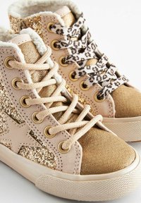 Next Lära-gå-skor - gold glitter