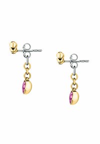 Orecchini a pendente in oro e argento con design a motivo circolare e accentuazione di un gemma rosa, con finitura lucida e texture liscia.