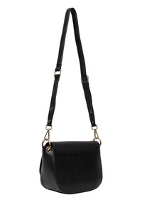 Borsa a tracolla in pelle nera con superficie texturizzata, forma curva e tracolla regolabile; presenta dettagli in metallo dorato e chiusura a patta.