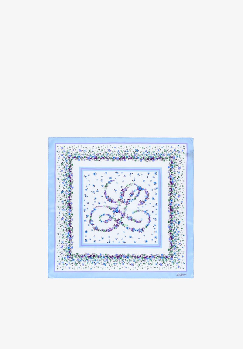 Écharpe en soie présentant une bordure bleu clair, un centre blanc avec des motifs floraux en violet et vert, ainsi qu'un design stylisé en forme de "L".